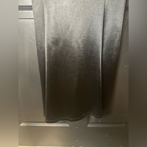 Formal Black Long Fishtail Dress - Picture 11 of 15